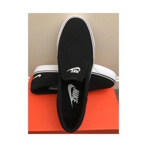 Nike SB Canvas Slip-on